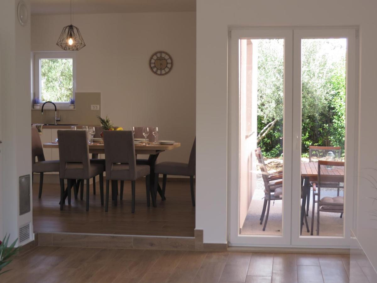 M&L Holliday Home Biograd Na Moru Bagian luar foto