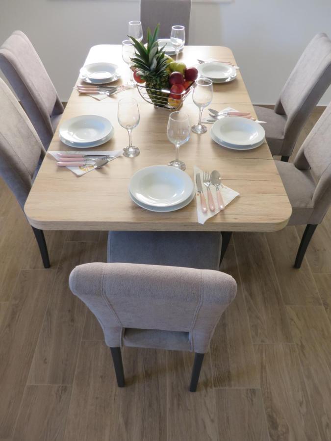 M&L Holliday Home Biograd Na Moru Bagian luar foto