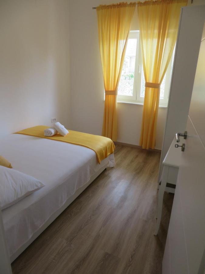 M&L Holliday Home Biograd Na Moru Bagian luar foto